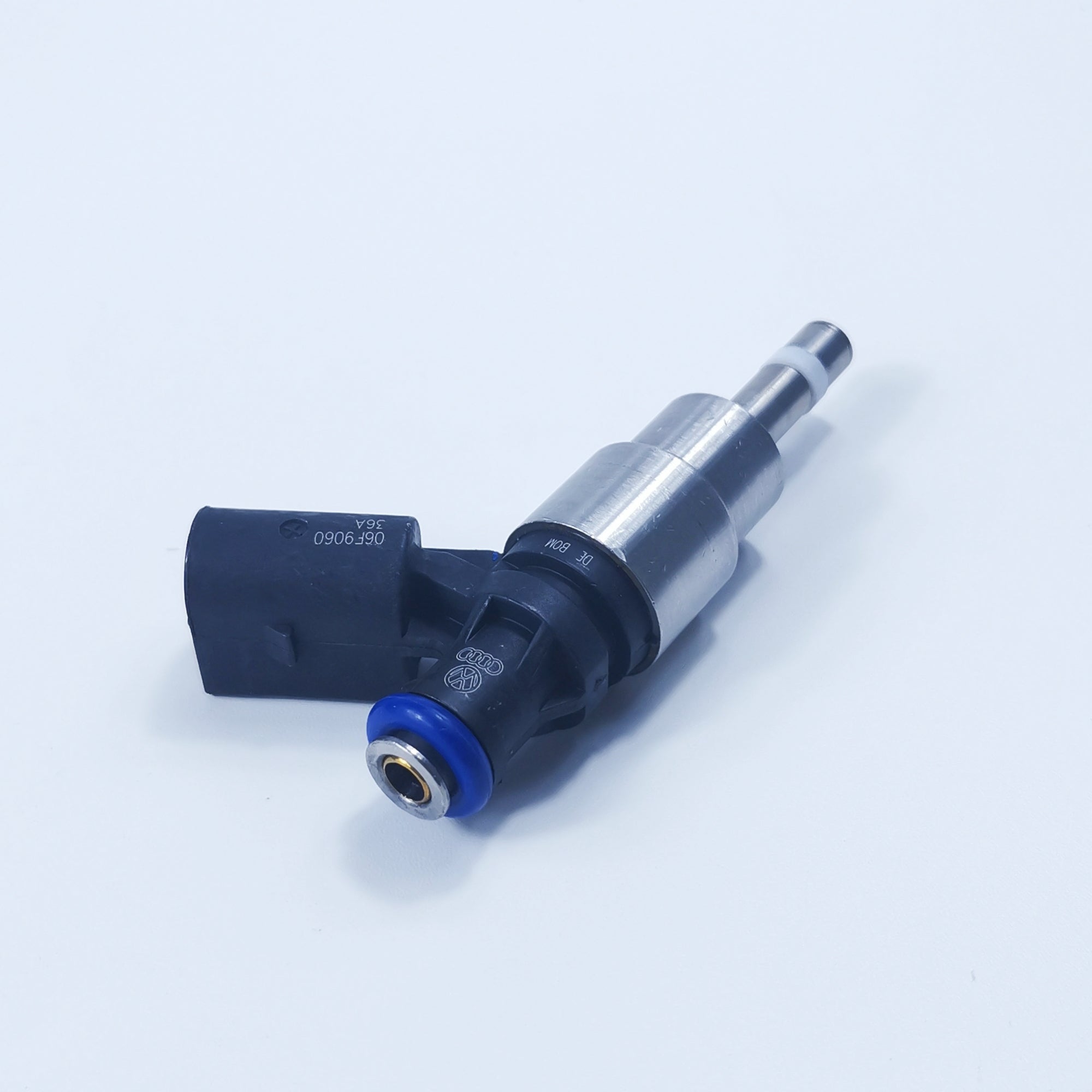 2005-2009 Audi A4 2.0L I4 4PCS Fuel Injector 06F906036A 0261500020/21 06D998907 Generic
