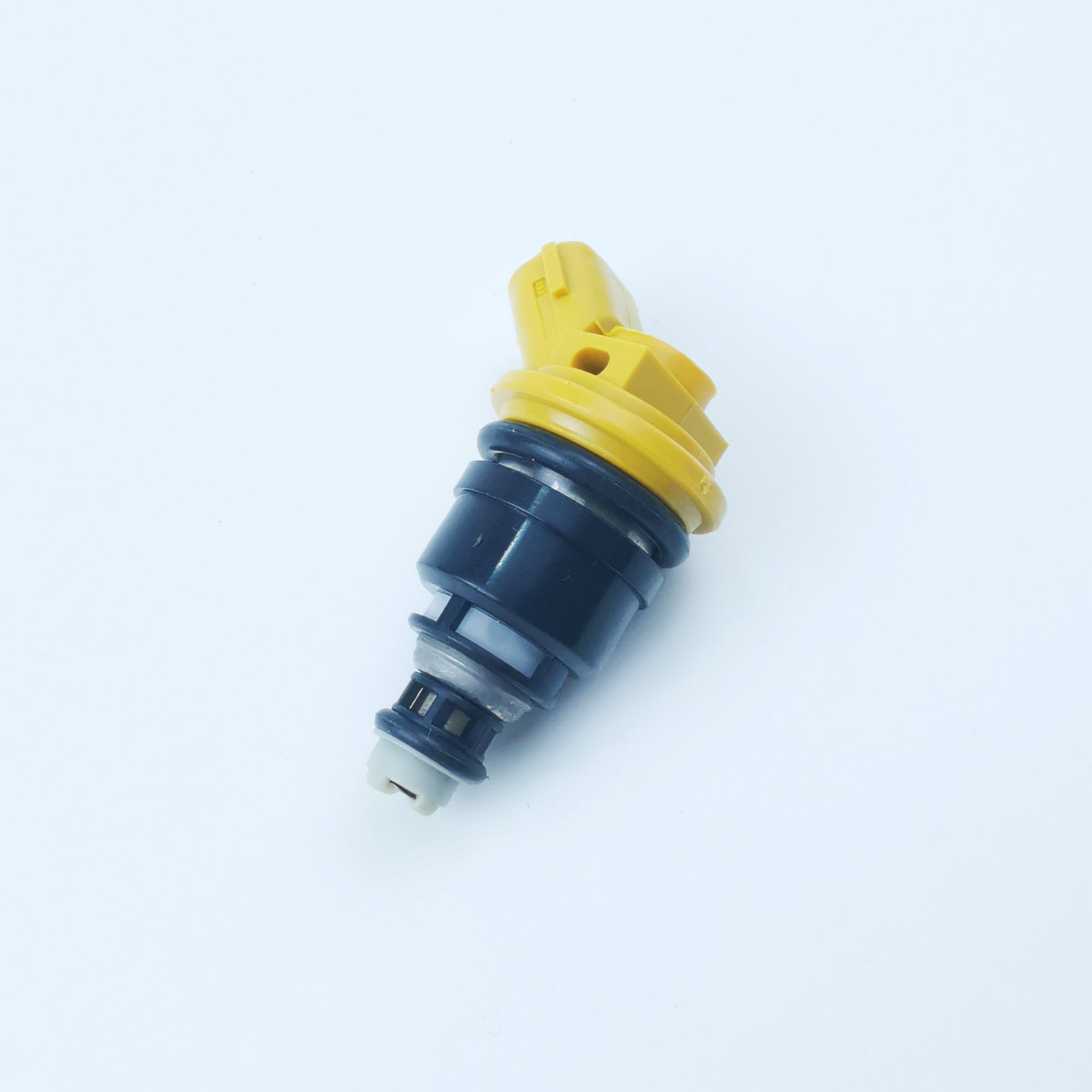 4Pcs 550cc Yellow Side Feed Fuel Injectors For Subaru WRX 2004–2007 / WRX STI 2004–2007 / Legacy GT 2005–2011 16600-AA170 10933-550-4N Generic